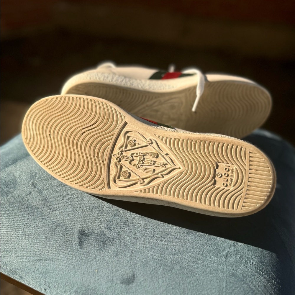 White authentic gucci sneakers. - Picture 3 of 8